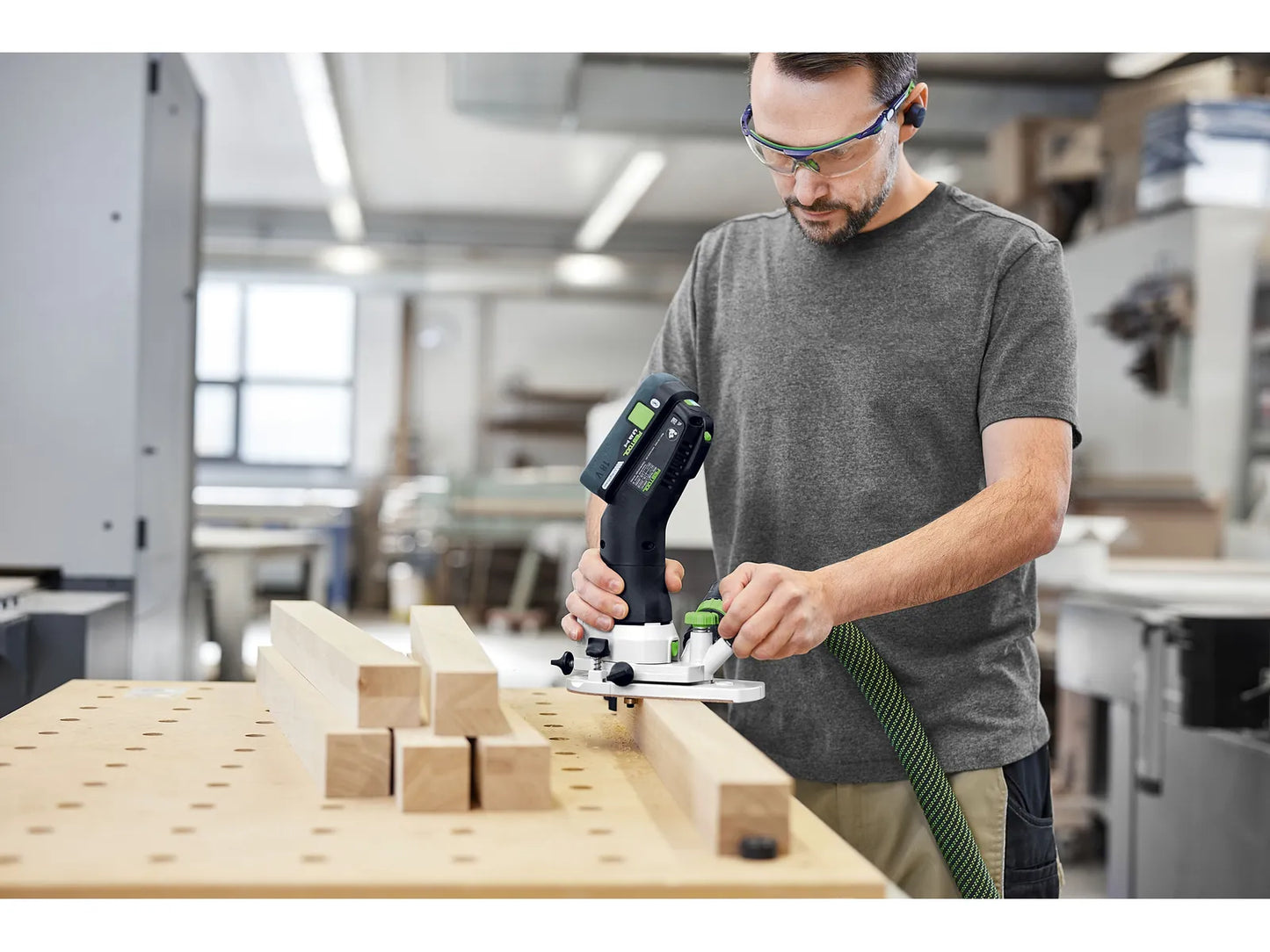 Cordless Modular Edge Router MFKC 700 EB-Basic